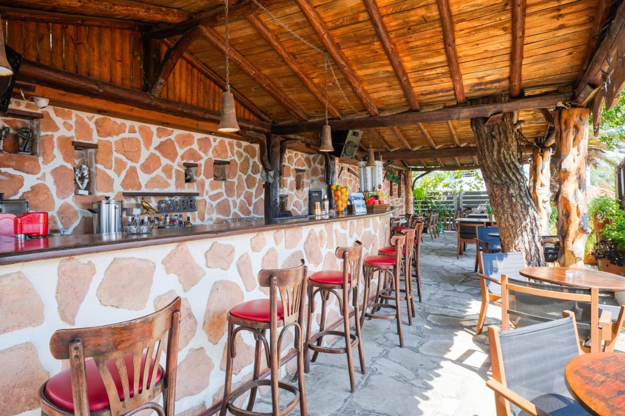 Esperia Hotel Пефкарі Екстер'єр фото